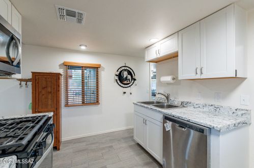 6852 Rocking Chair, Tucson AZ  85757-9504 exterior