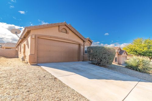60387 Loose Reins Pl, Tucson, AZ 85739-5903