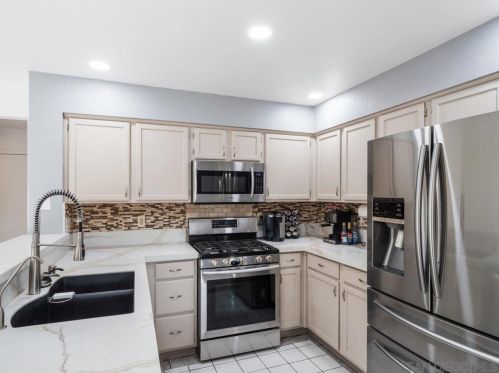 31999 Calle Espinosa, Temecula, CA 92592-3743