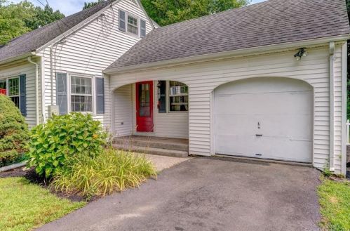 18 Alden Rd, Windsor, CT 06095-1901