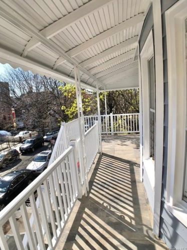 1837 Victor St, Bronx, NY 10462-3509