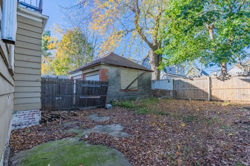 303 Narragansett St, Providence RI 02905-4144 exterior