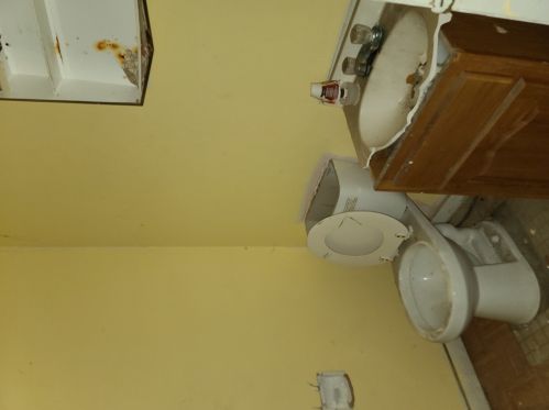 1009 Marquette Rd, Chicago IL 60621-1217 exterior