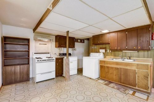 3572 77 St, Milwaukee WI 53220-1144 exterior