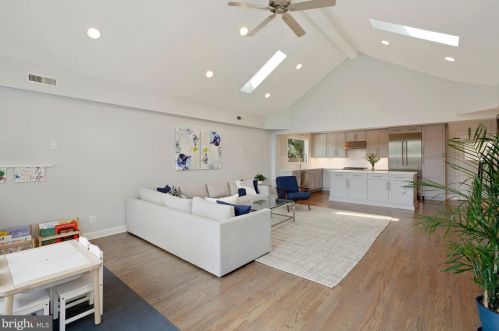 6543 Chesterfield Ave, Mc Lean VA  22101-5231 exterior