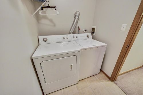 7329 Vernon Ave, Chicago IL 60653-3405 exterior