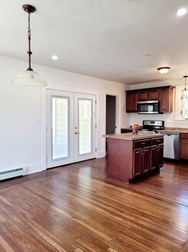 870 Wilbraham Rd, Springfield MA  01109-2015 exterior