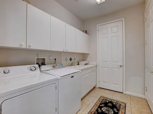 1725 Jamesport Dr, Fort Pierce FL 34953-4355 exterior