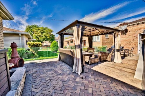 5819 55 St, Chicago IL 60632-4722 exterior