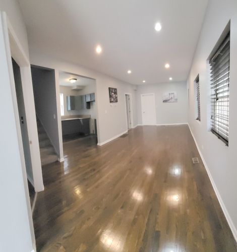 5157 Paulina St, Chicago, IL 60640-2741