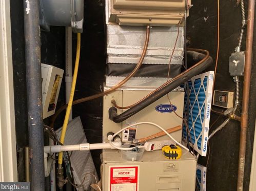 19385 Cypress Ridge Ter, Leesburg VA  20176-5162 exterior