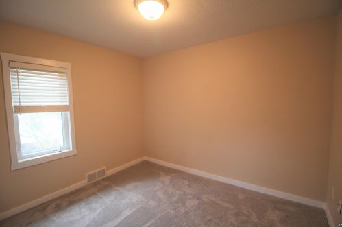 135 Faribault St, Duluth MN 55803-1727 exterior