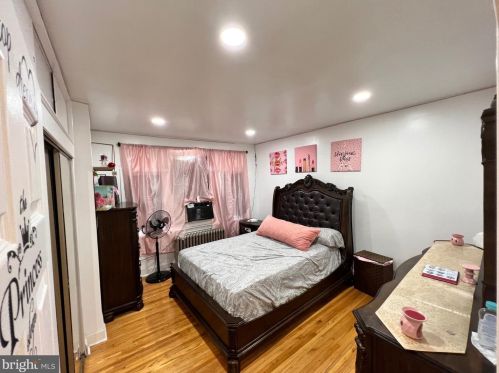 230 Comly St, Philadelphia PA 19120-1124 exterior