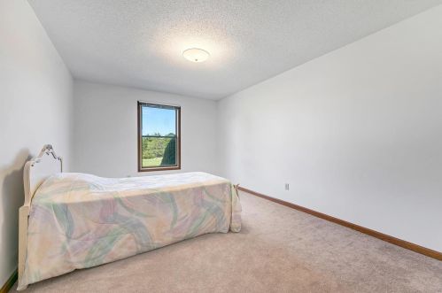 103 Wolf Trl Ct, Defiance MO 63341-1356 exterior