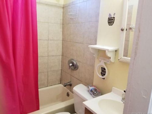 73 Prospect St, New Britain CT  06051-2524 exterior