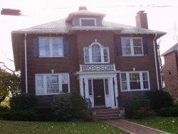 56 Washington St, Newton, MA 02458-2220
