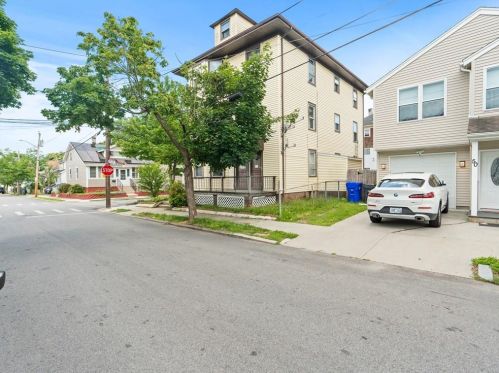 46 Spicer St, Providence RI 02904-4461 exterior