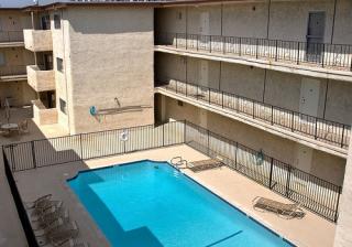 625 Sycamore Ave, Los Angeles CA  90036-3503 exterior