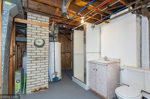 678 Iowa Ave, Saint Paul MN 55106-1015 exterior