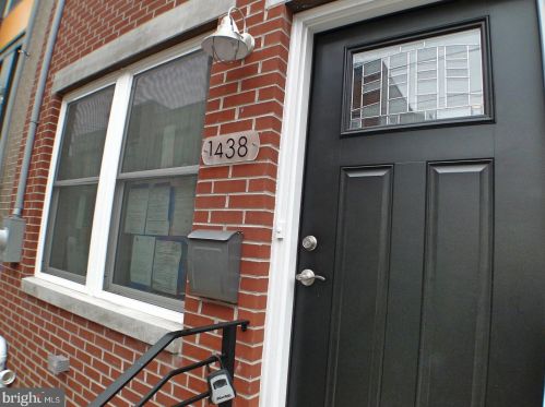 1438 Bouvier St, Philadelphia PA  19146-4725 exterior