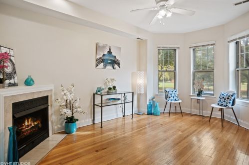 7406 Oakley Ave, Chicago, IL 60645-1925