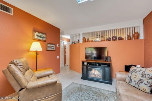 1071 Calle De Las Casitas, Green Valley AZ 85614-1986 exterior