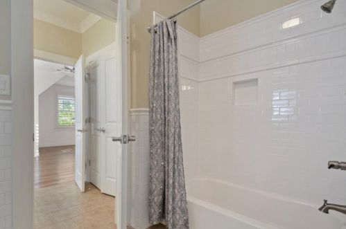 3896 Flowerland Dr, Atlanta GA exterior