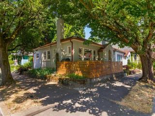 1333 34 St, Portland OR  97214-5050 exterior