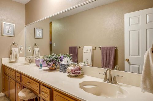 149 Suzanne Ter, Burleson TX 76028-5617 exterior