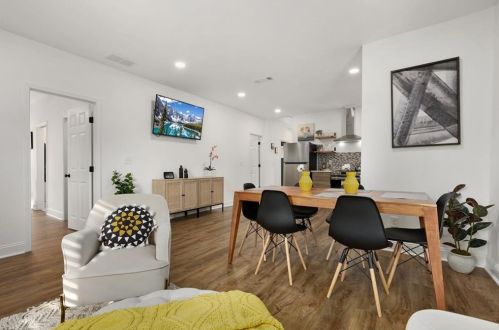 2352 Herring Rd, Atlanta GA 30311-2819 exterior