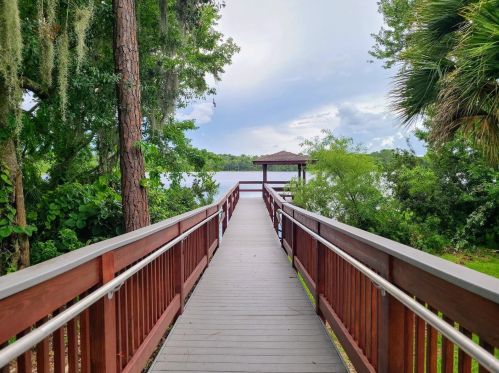 2550 Alafaya Trl, Orlando FL 12107-3607 exterior