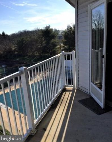 511 Ashton Ln, New Castle DE  19720-3960 exterior