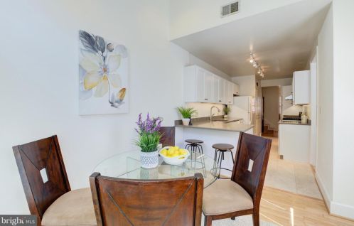 2812 27 St, Washington DC 20007-3144 exterior