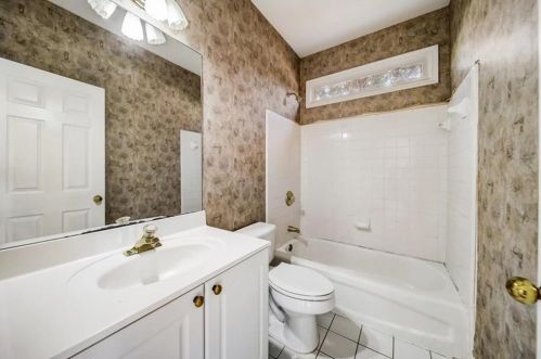 4350 Canterbury Walk Dr, Duluth GA 30097-8160 exterior