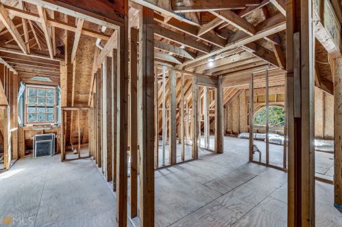 519 Ivy Pl, Atlanta GA 30342-4275 exterior