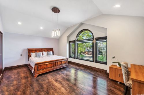 795 Kearny Dr, Valley Stream NY 11581-3624 exterior