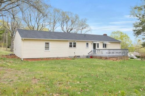 156 Avery St, Manchester CT 06042-1756 exterior