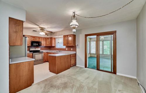 9308 Ldg Pole Ln, Saint Louis MO 63126-2158 exterior