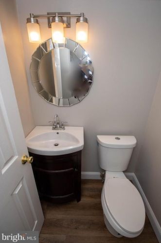 439 Ingram Ct, Glen Burnie MD 21061-6126 exterior