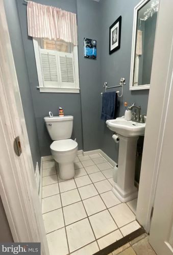 7143 Githens Ave, Camden NJ 08109-3156 exterior