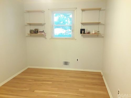 180 Olive St, Piscataway NJ 08854-1941 exterior