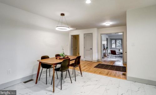 1303 Willow Street Pike, Lancaster PA  17602-4633 exterior