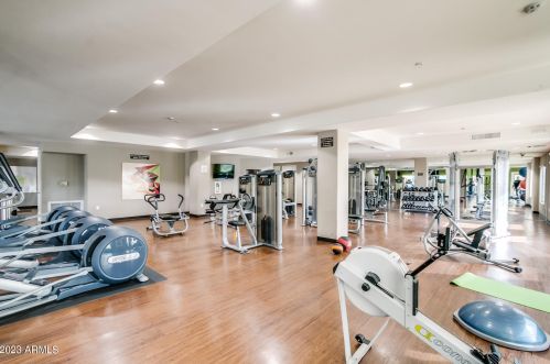 5350 Deer Valley Dr, Phoenix AZ  85054-4126 exterior