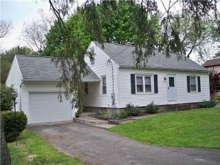 1579 Creek St, Rochester, NY 14625-1161