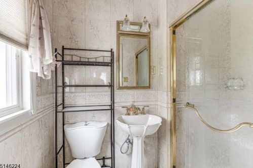 278 Ravenswood St, Mountainside NJ  07092-1360 exterior