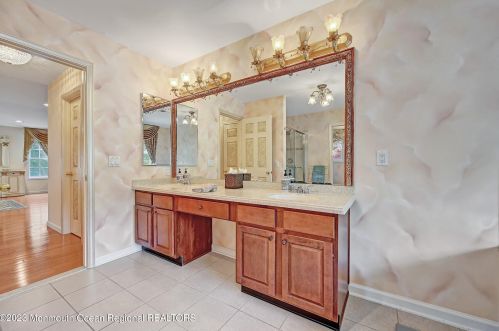 17 Monticello Ct, Morganville NJ 07751-4162 exterior