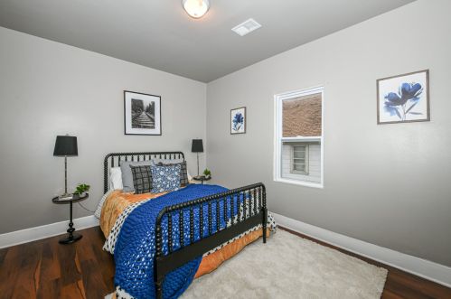 3722 7 St, Milwaukee WI 53212-1437 exterior