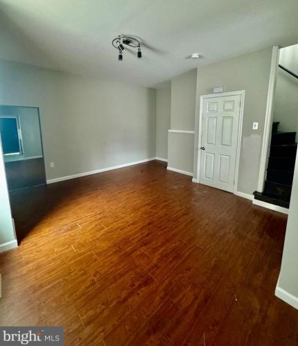 6021 Hazel Ave, Philadelphia PA  19143-1135 exterior