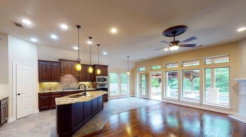 253 Frst Hts Ln, Montgomery TX 77316-2807 exterior