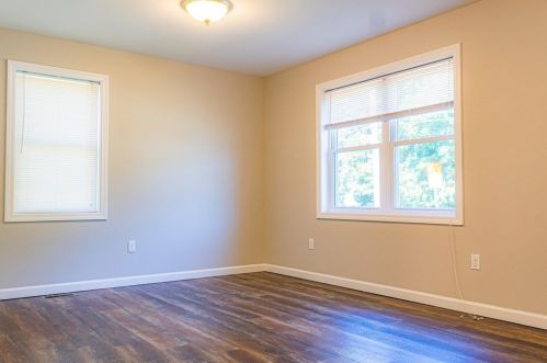 50 Main St, Ware MA 01082-1318 exterior